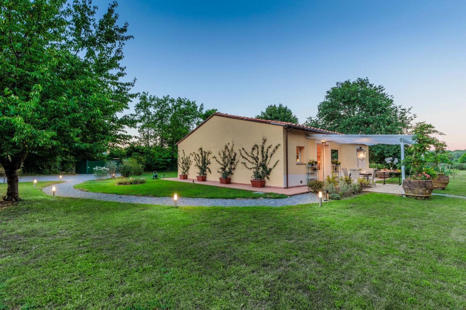 Villa Bassotta, A Charming Cottage Lucca Dış mekan fotoğraf
