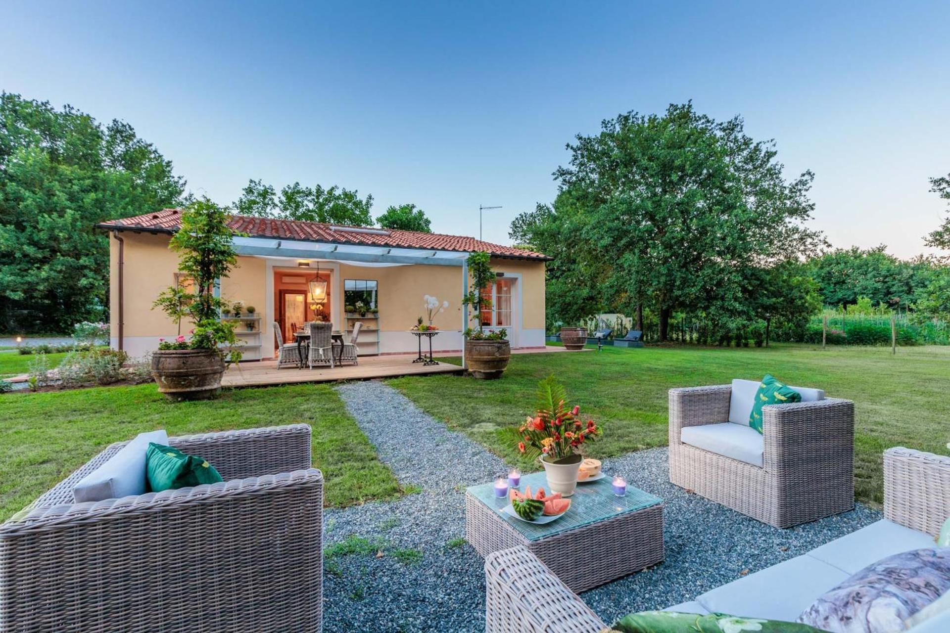 Villa Bassotta, A Charming Cottage Lucca Dış mekan fotoğraf